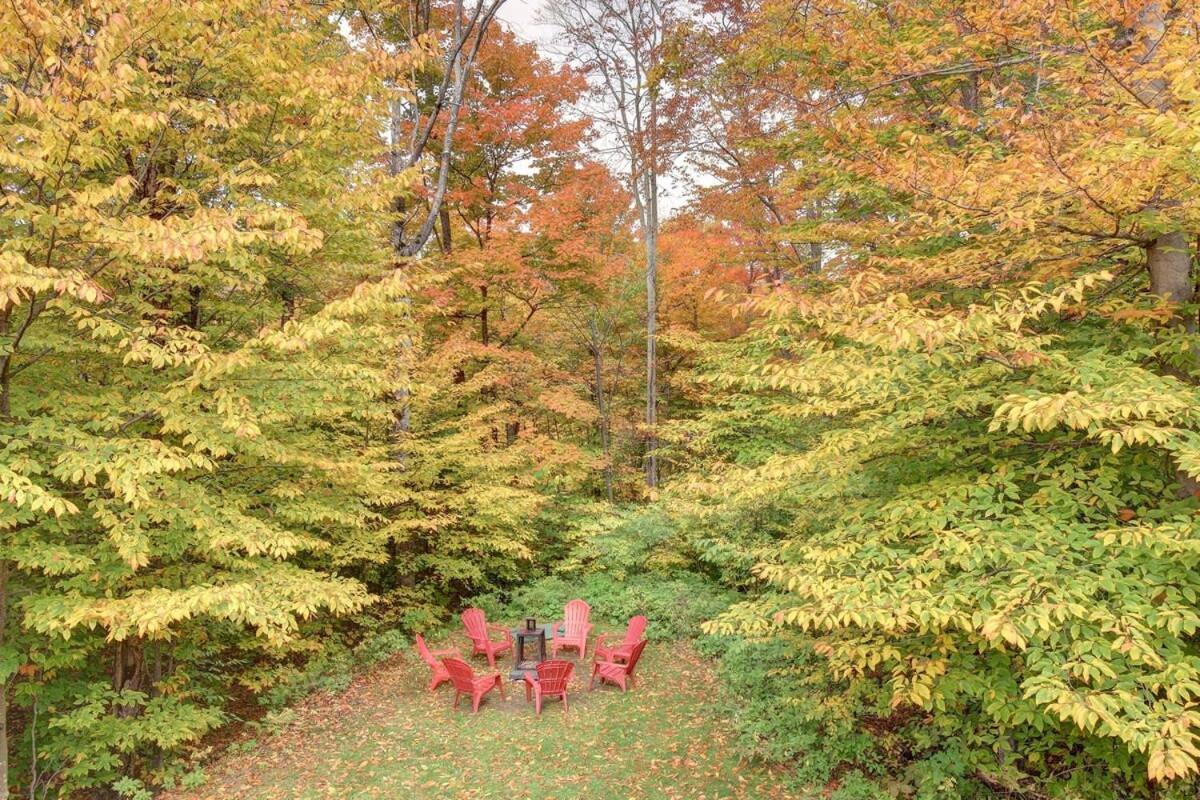 Chic Familiale, Relaxant Avec Spa En Montagnes Labelle Exterior foto