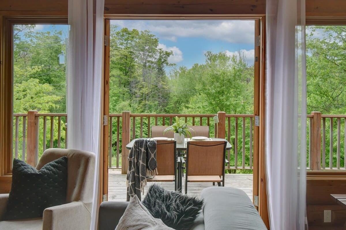 Chic Familiale, Relaxant Avec Spa En Montagnes Labelle Exterior foto